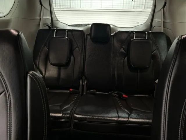 Used 2022 Chrysler Pacifica Touring-L image 20