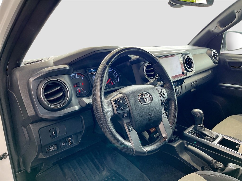 Used 2023 Toyota Tacoma TRD Off-Road image 9