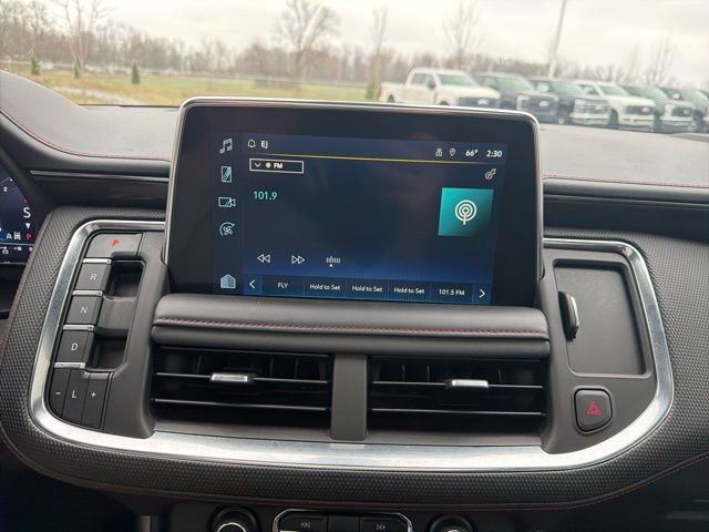 Used 2022 Chevrolet Tahoe RST w/ Sport Performance Package image 31