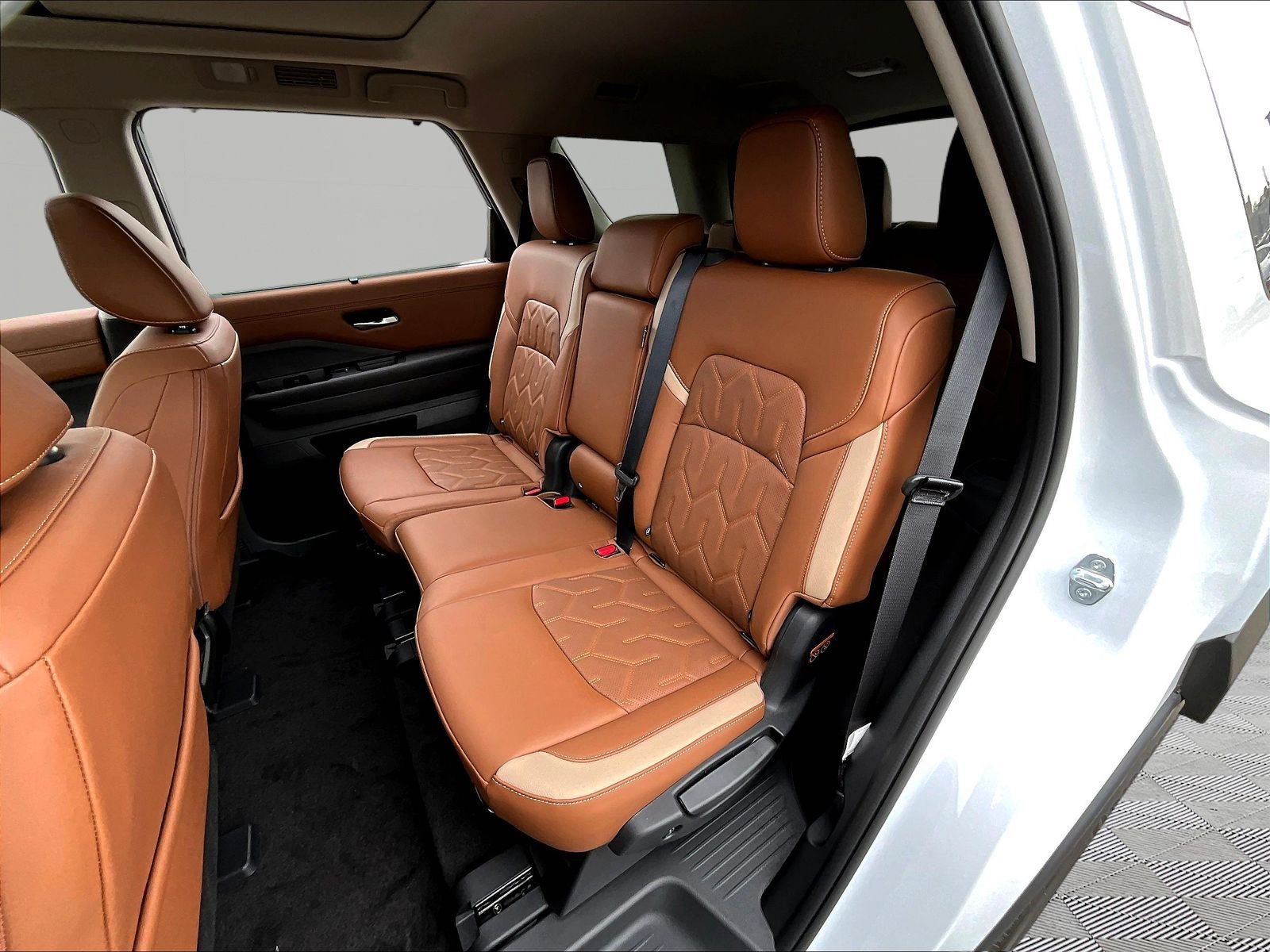 New 2026 Nissan Pathfinder Platinum AWD/4WD image 18