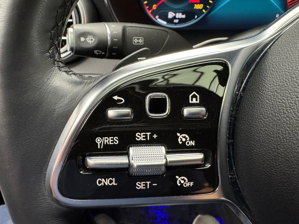 Used 2023 Mercedes-Benz GLC 300 4MATIC Coupe image 15