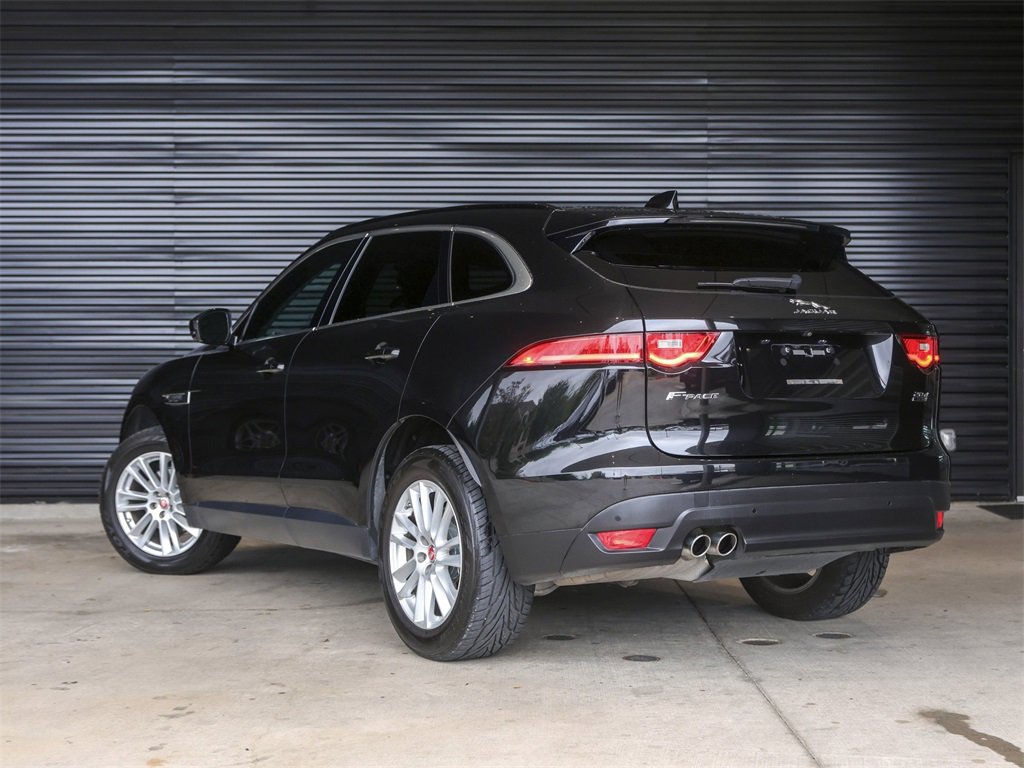 Used 2019 Jaguar F-PACE Prestige image 3