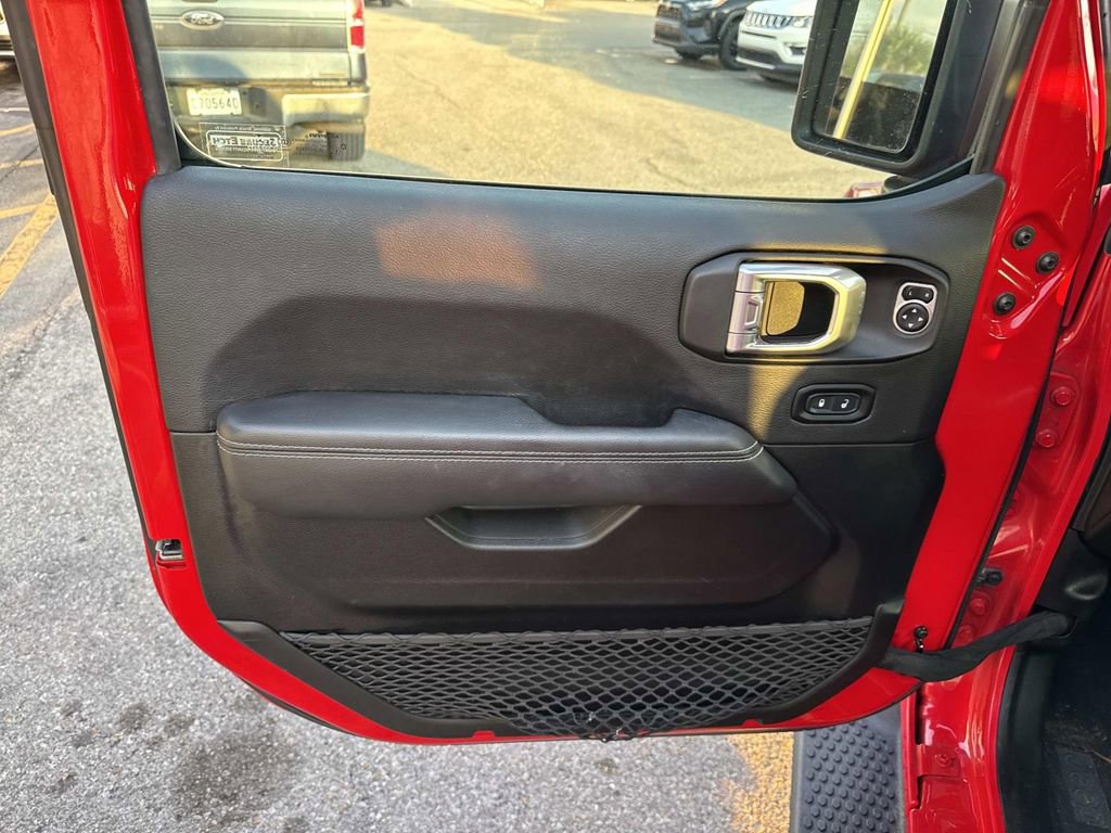Used 2021 Jeep Wrangler Unlimited Sahara w/ Cold Weather Group image 20