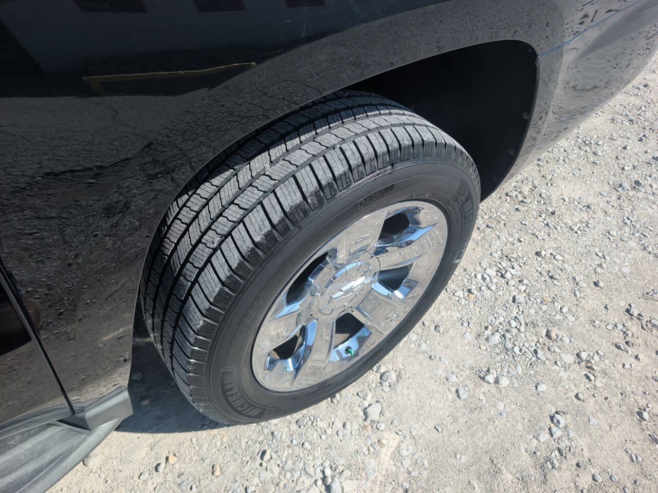 Used 2015 Chevrolet Suburban LS w/ Max Trailering Package AWD/4WD image 10