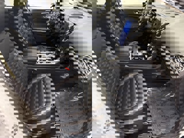 Used 2022 Ford Edge SEL w/ Convenience Package image 16