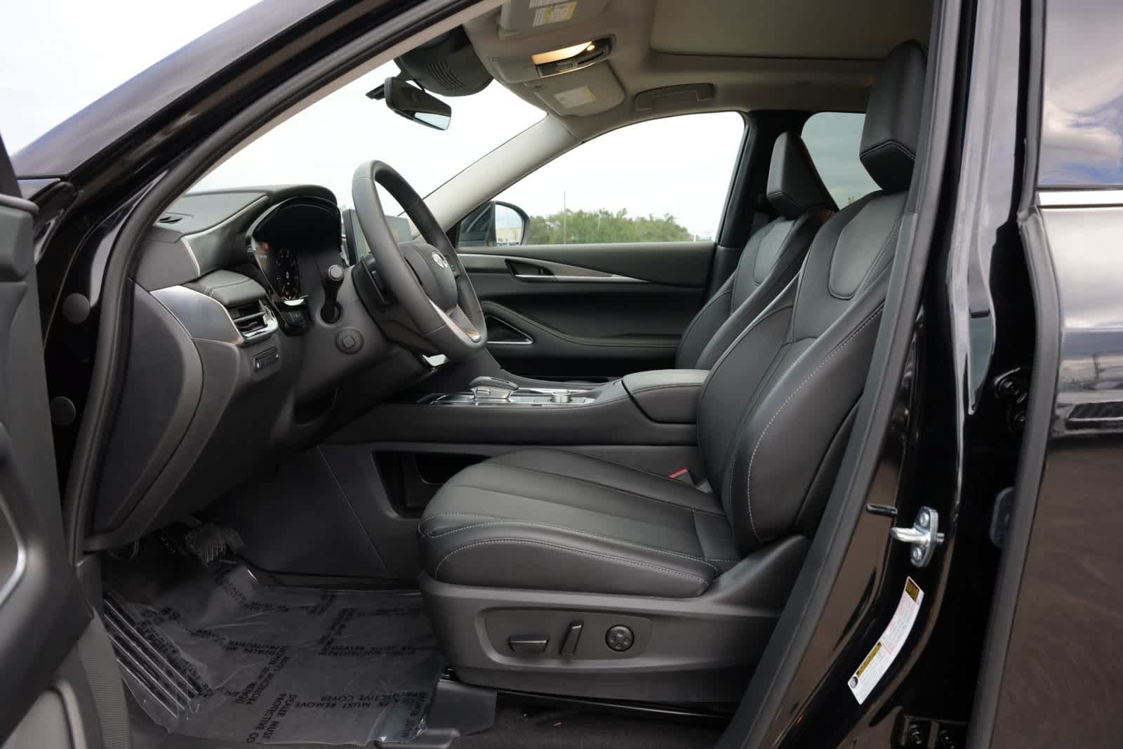 Certified 2027 INFINITI QX60 Luxe w/ Cargo Package FWD image 16