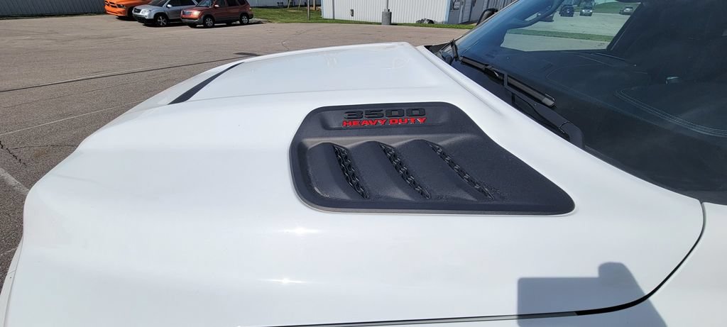 Used 2024 RAM 3500 Limited AWD/4WD image 10