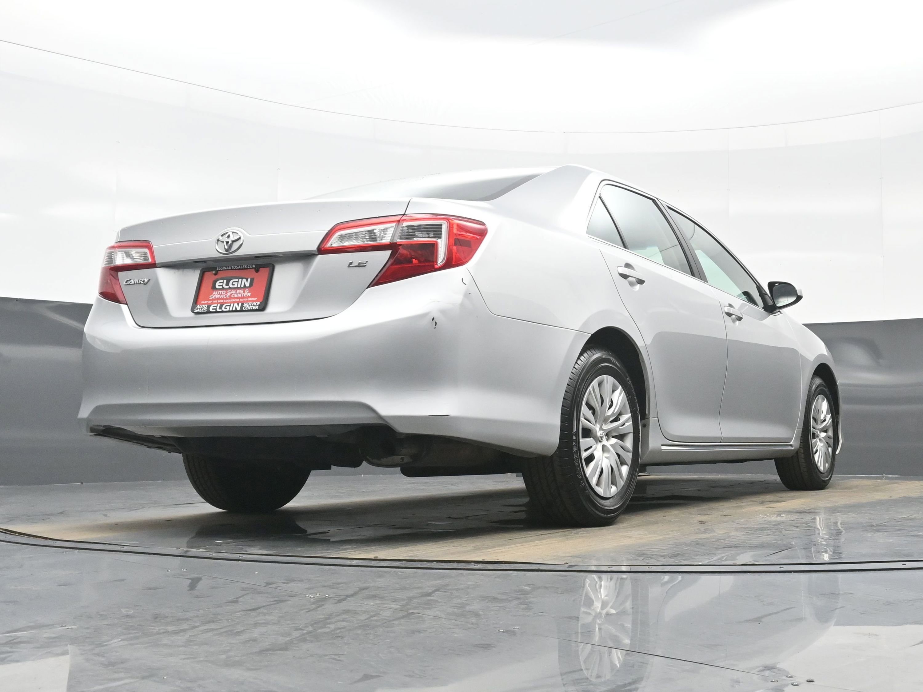 Used 2013 Toyota Camry LE image 26