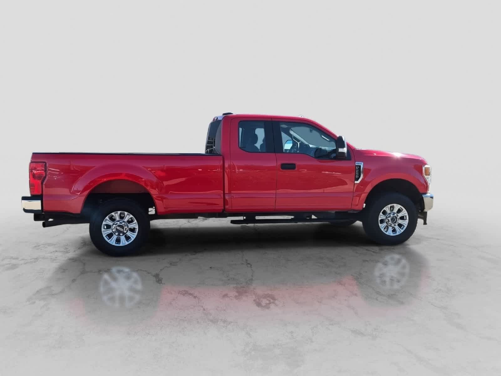 Used 2022 Ford F250 XL w/ STX Appearance Package AWD/4WD image 9
