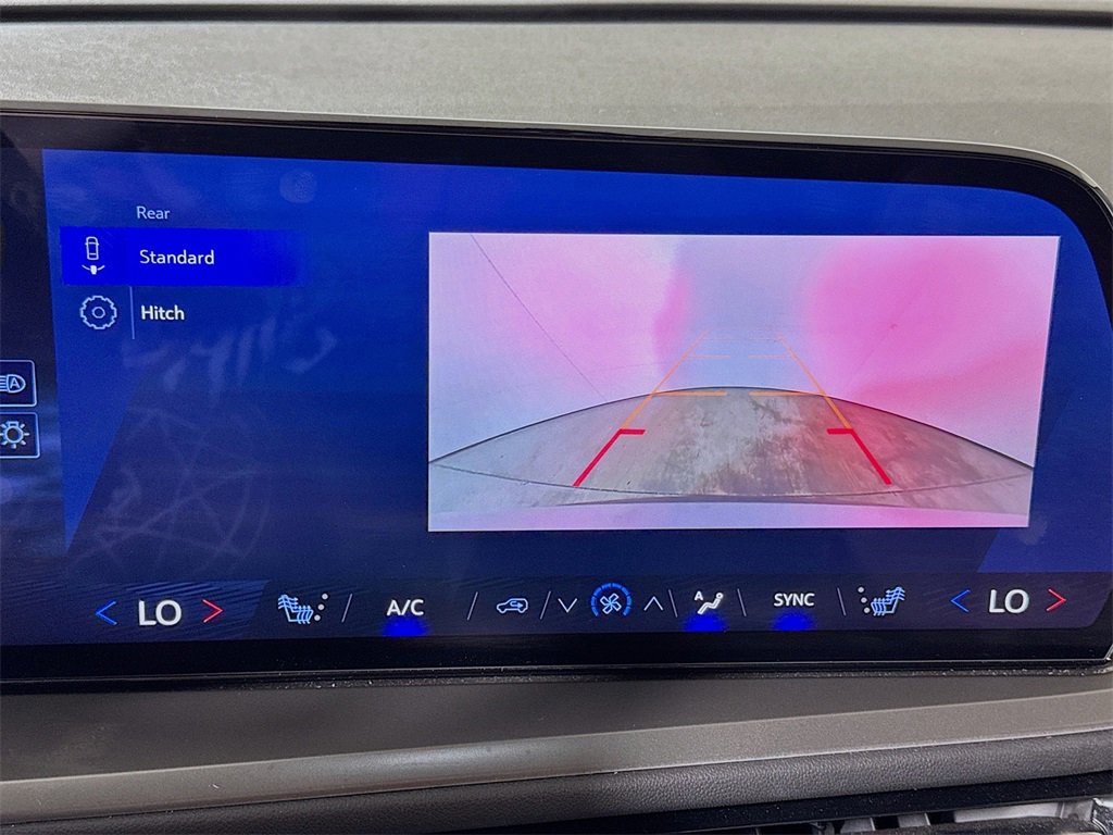 Certified 2025 Chevrolet Traverse LT image 12