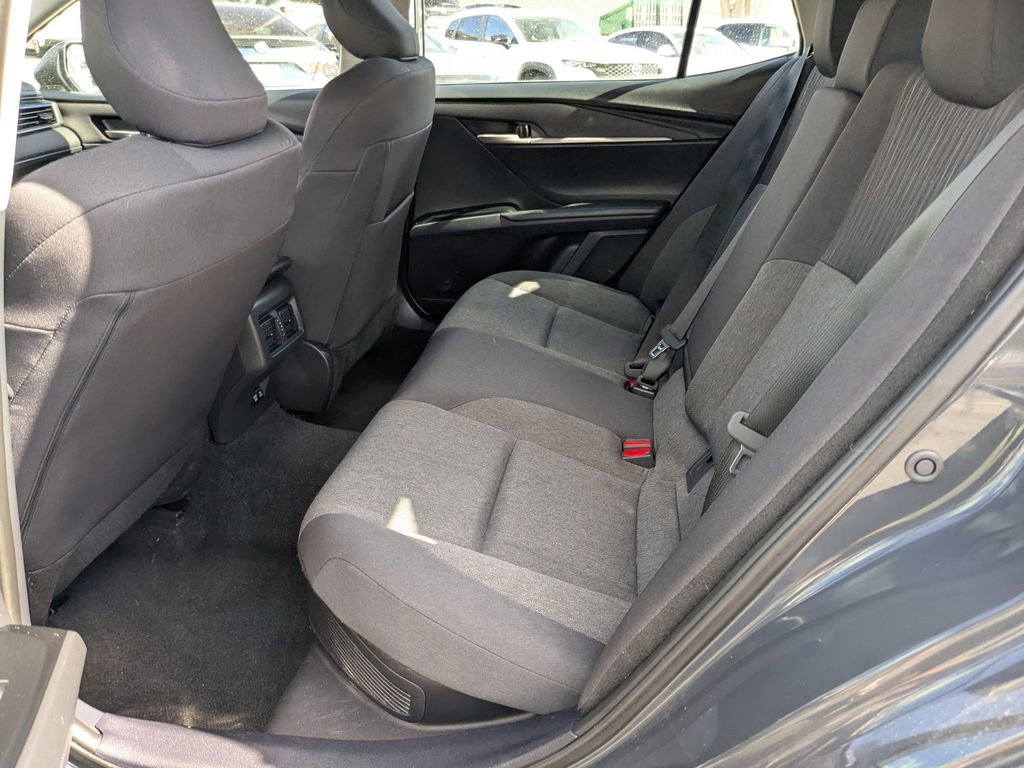 Used 2025 Toyota Camry LE FWD image 25
