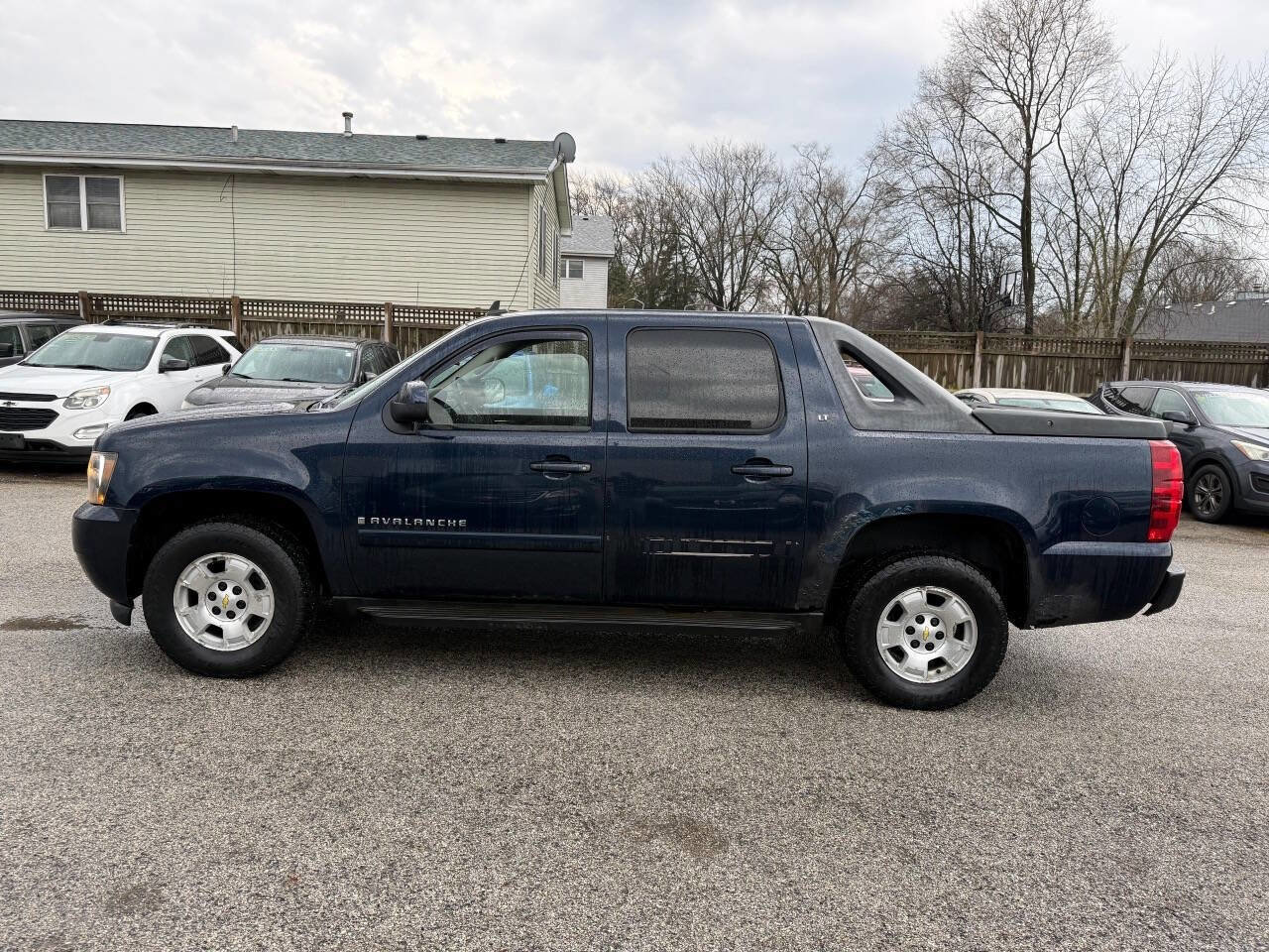 Used 2008 Chevrolet Avalanche LT image 19