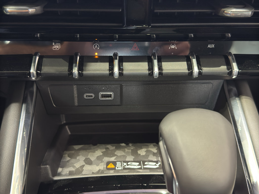 New 2026 GMC Canyon AT4 w/ Technology Plus Package AWD/4WD image 32
