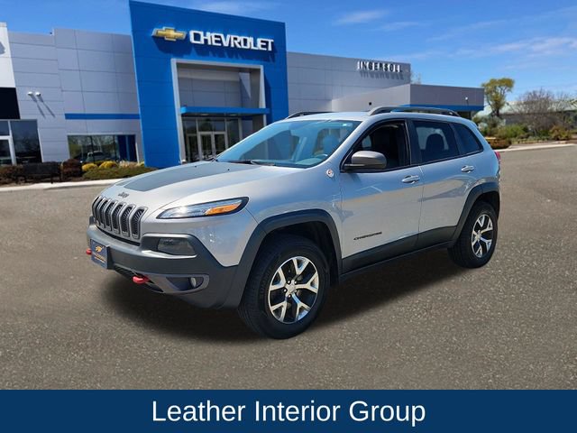 Used 2014 Jeep Cherokee Trailhawk w/ Comfort/Convenience Group AWD/4WD image 3