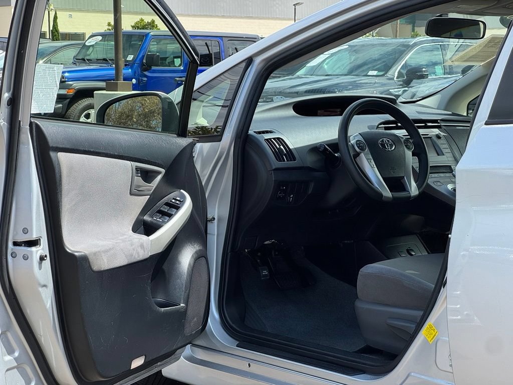 Used 2015 Toyota Prius Two FWD image 8