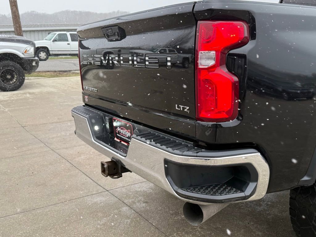 Used 2020 Chevrolet Silverado 2500 LTZ w/ LTZ Convenience Package image 15