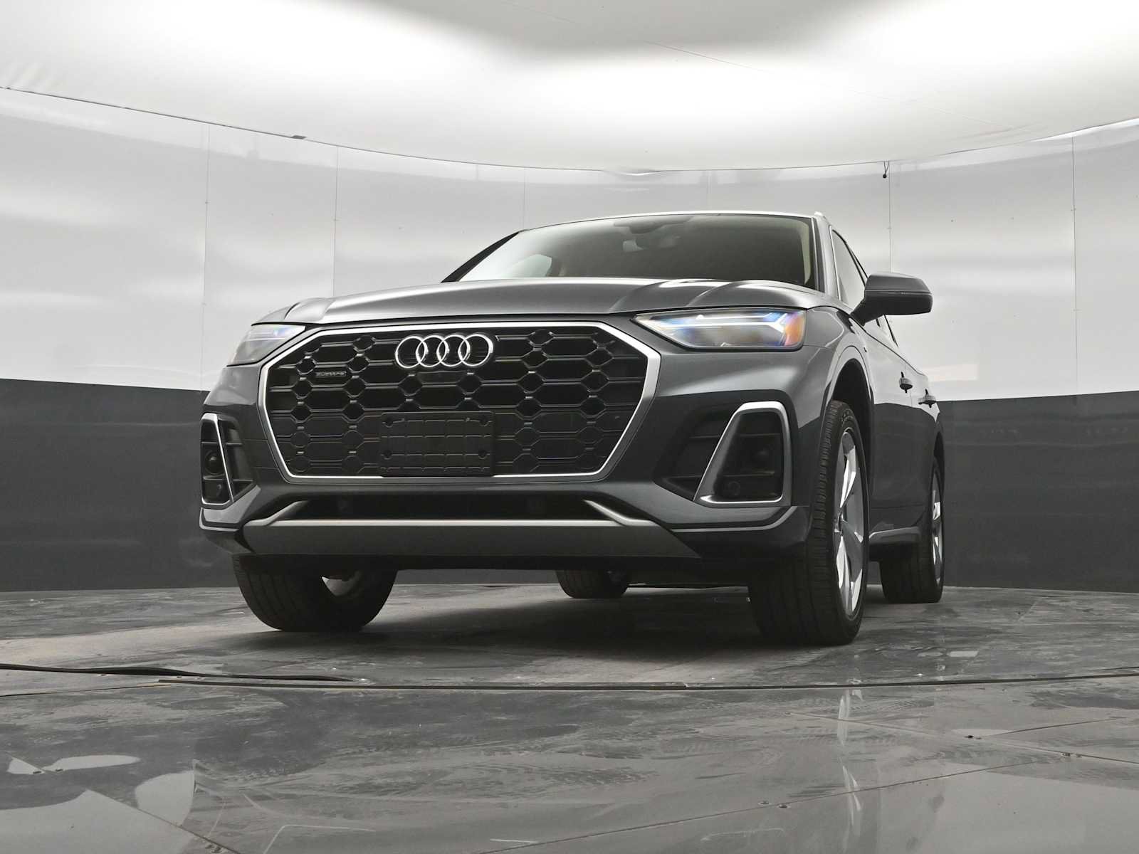 Used 2022 Audi Q5 2.0T Premium Plus w/ Premium Plus Package AWD/4WD image 33