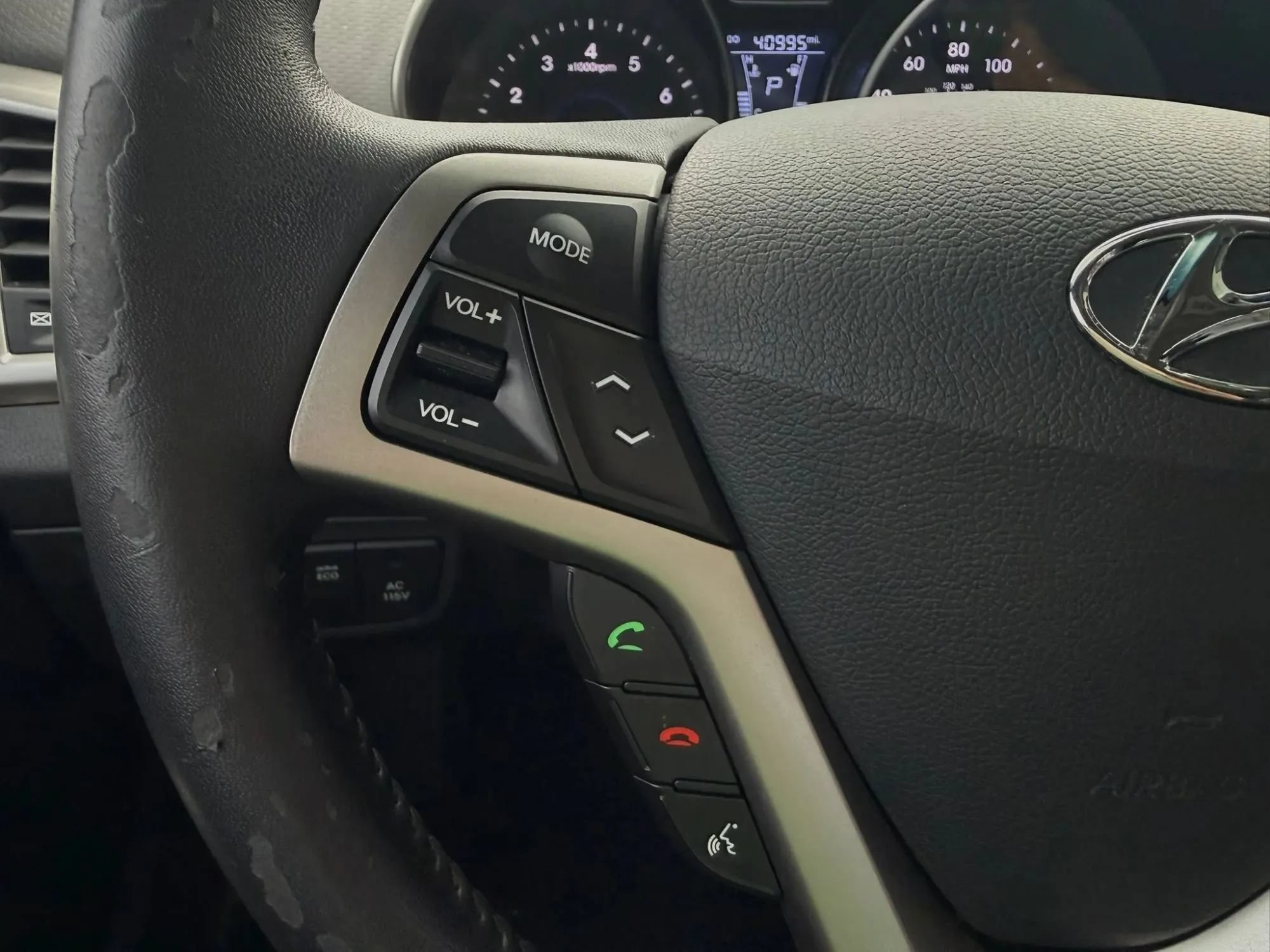 Used 2013 Hyundai Veloster w/ Style Pkg FWD image 35