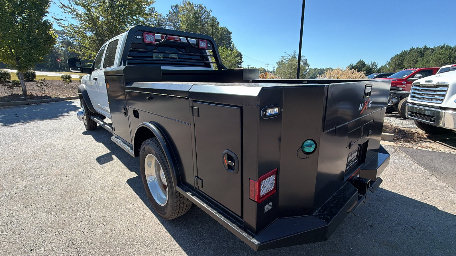 New 2026 RAM 5500 Tradesman w/ Chrome Appearance Group AWD/4WD image 10