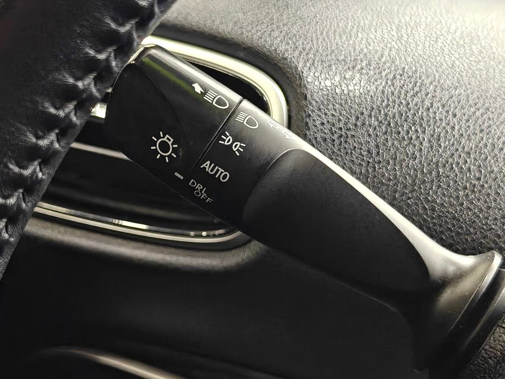 Used 2016 Toyota Prius Three image 41