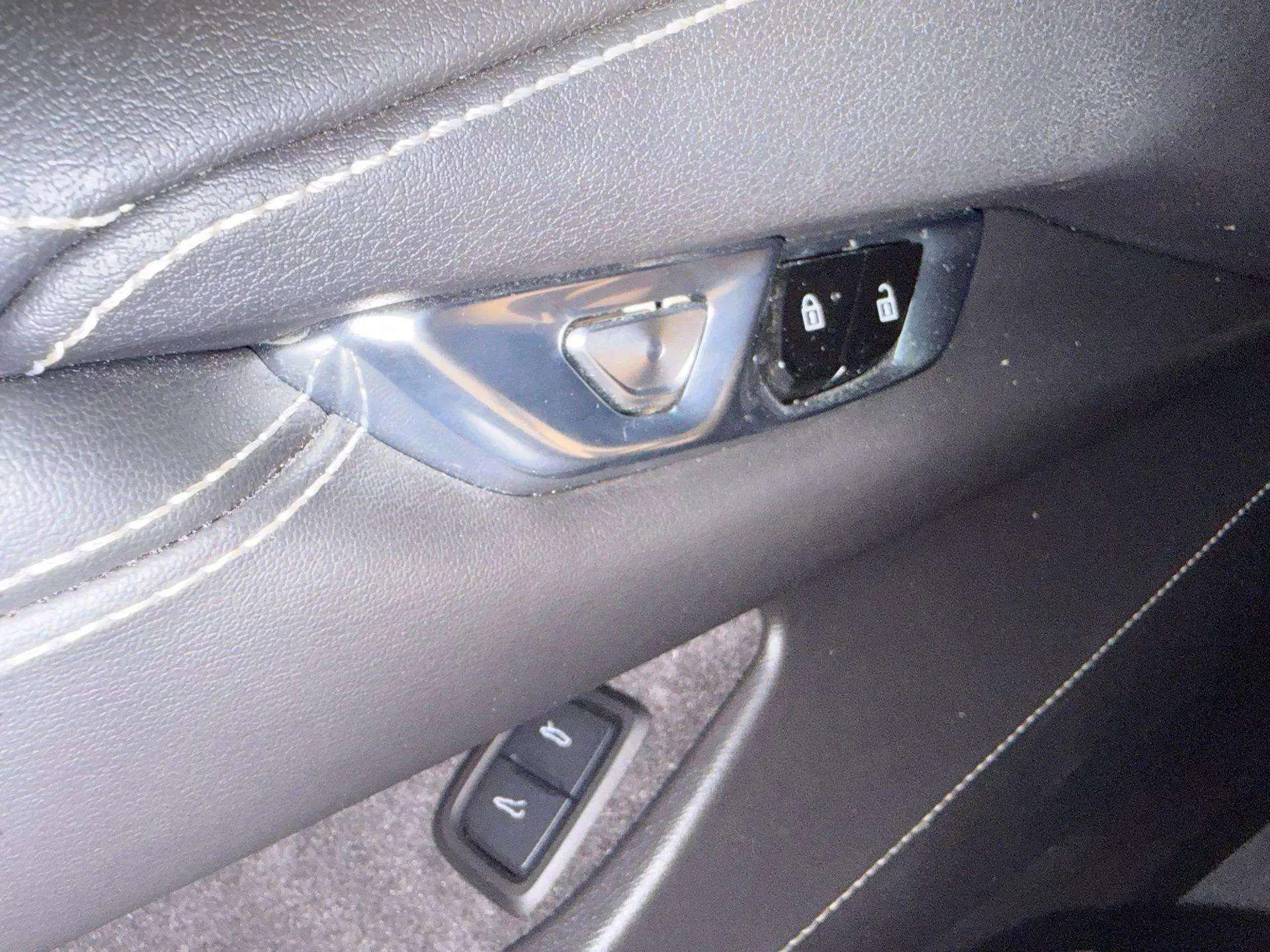 Used 2021 Chevrolet Corvette Stingray Preferred Cpe w/ 2LT image 49