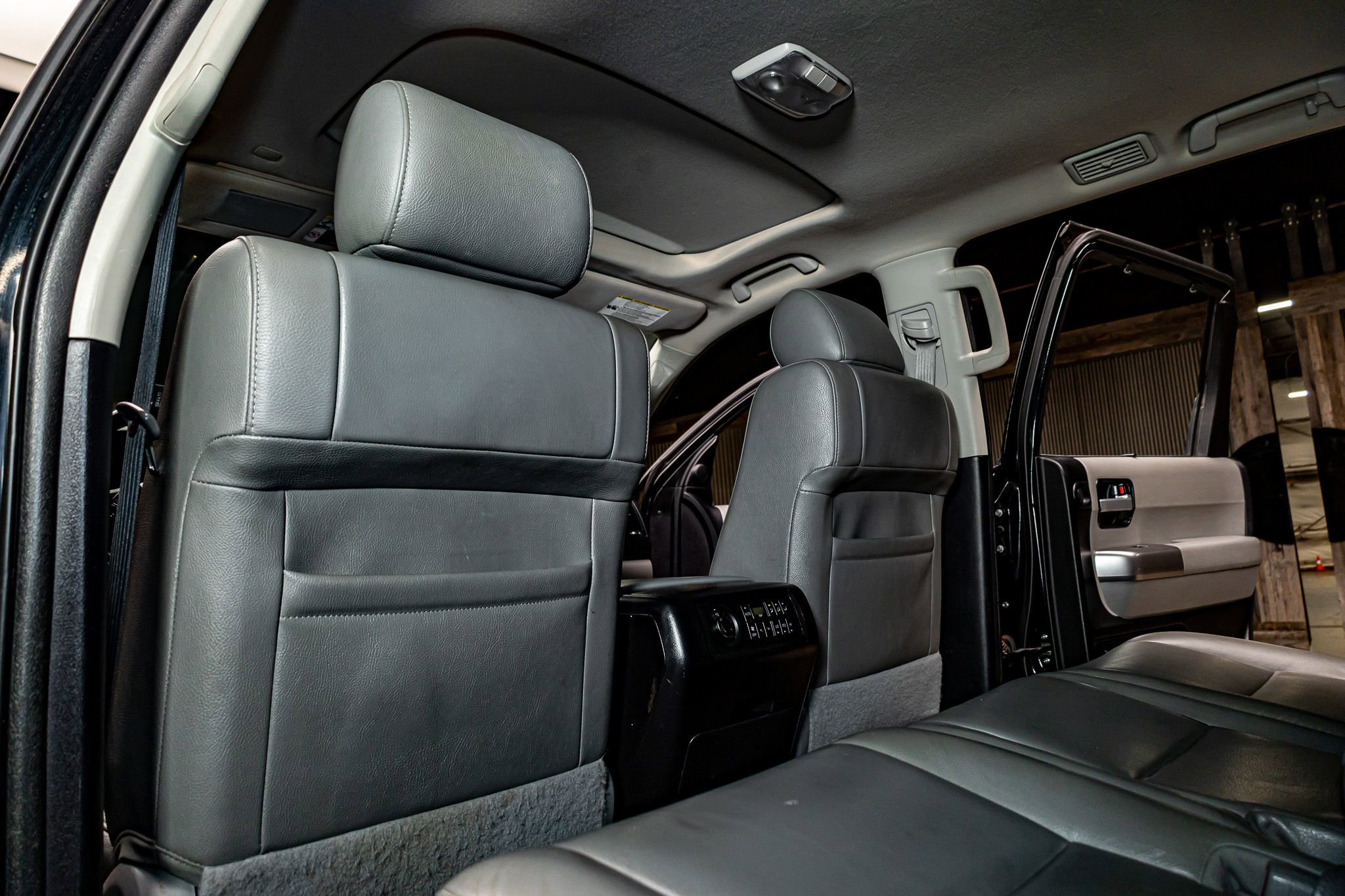 Used 2022 Toyota Sequoia Limited image 21