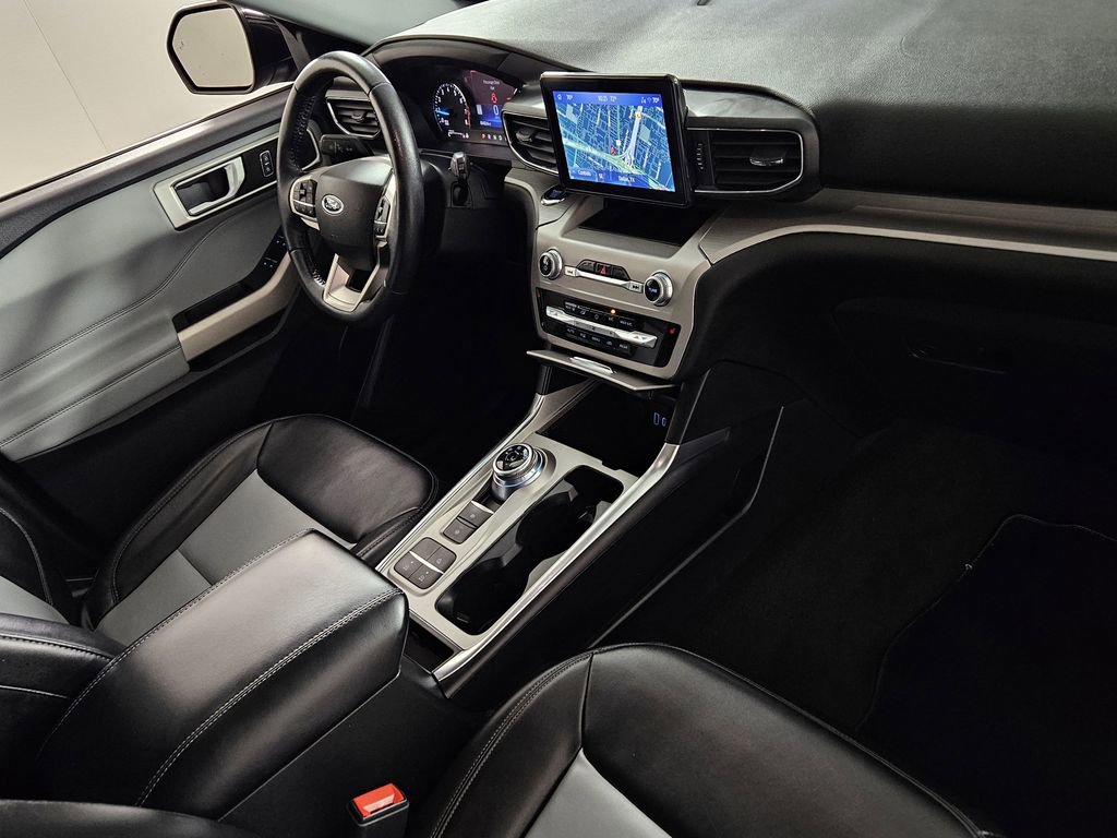 Used 2023 Ford Explorer XLT w/ Equipment Group 202A image 33