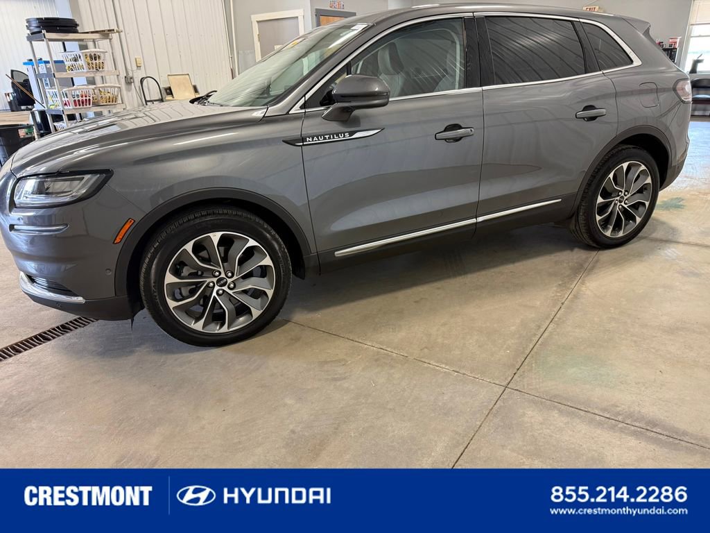 Used 2023 Lincoln Nautilus Reserve AWD/4WD image 7