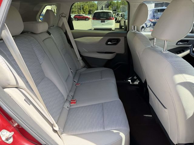 Used 2023 Nissan Rogue SV AWD/4WD image 13