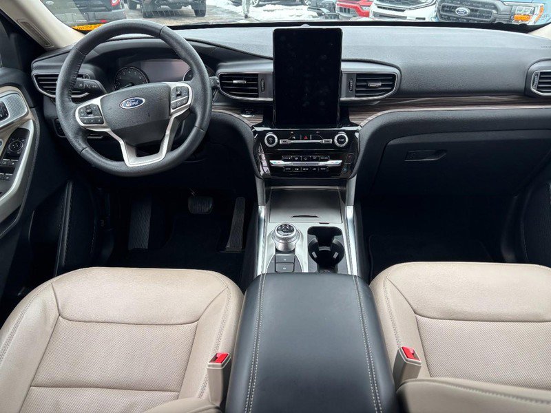 Used 2023 Ford Explorer Limited w/ Limited Technology Package image 15