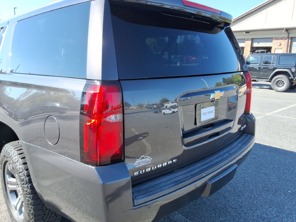 Certified 2017 Chevrolet Suburban LT AWD/4WD image 14