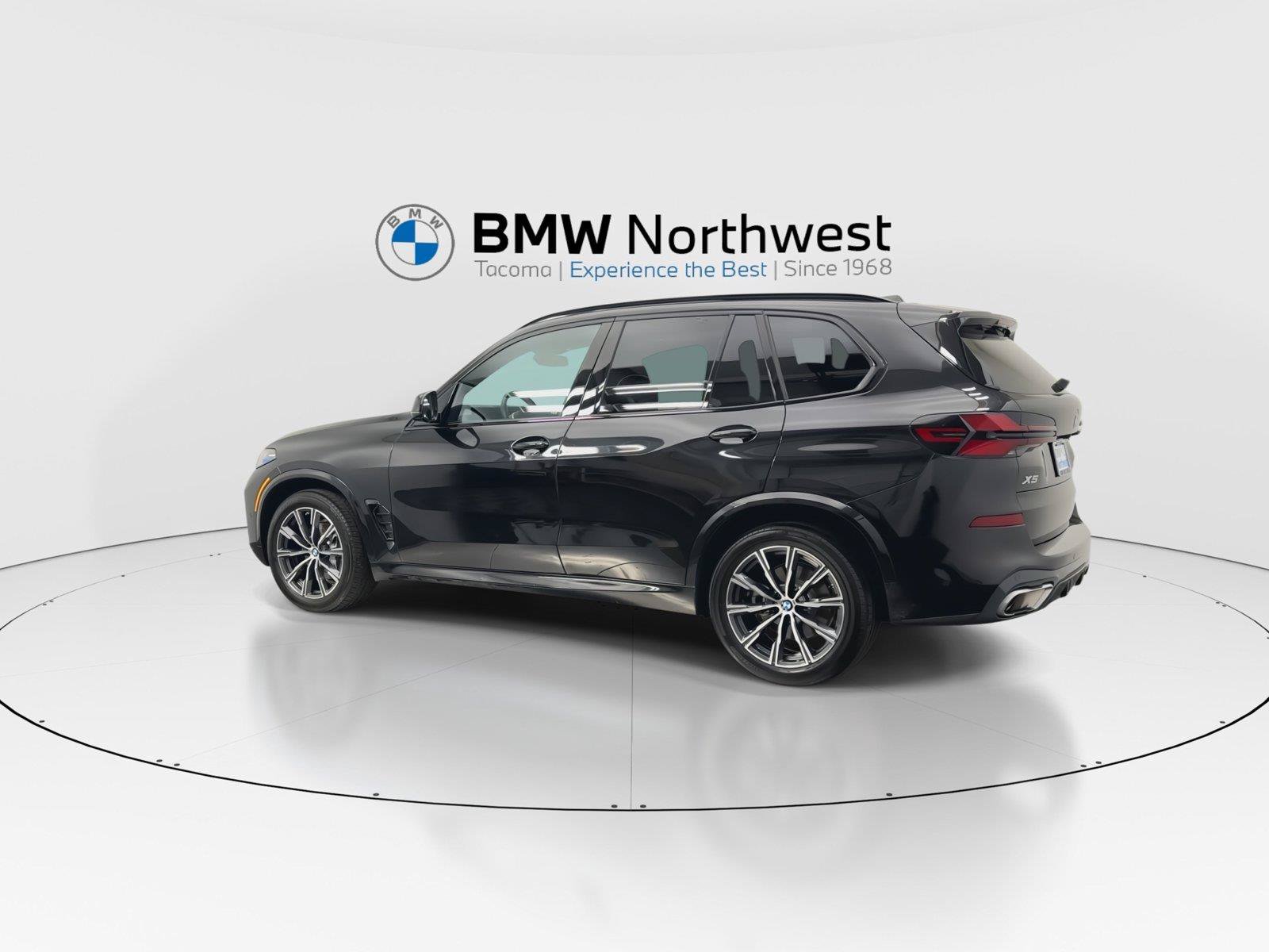 Used 2024 BMW X5 xDrive40i w/ Executive Package AWD/4WD image 12