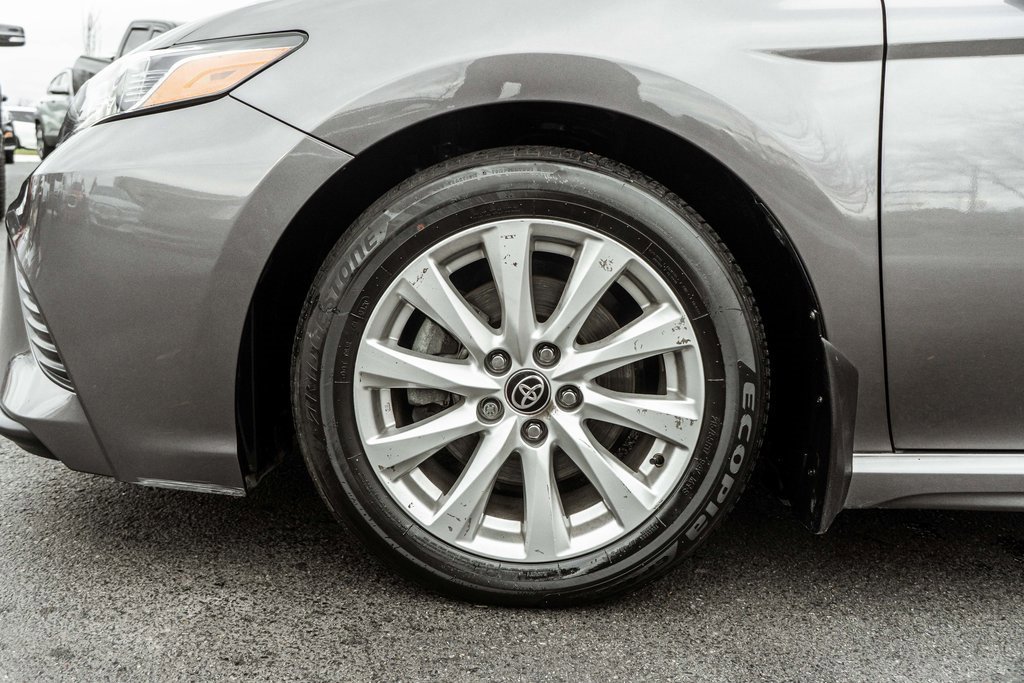 Used 2020 Toyota Camry SE image 34