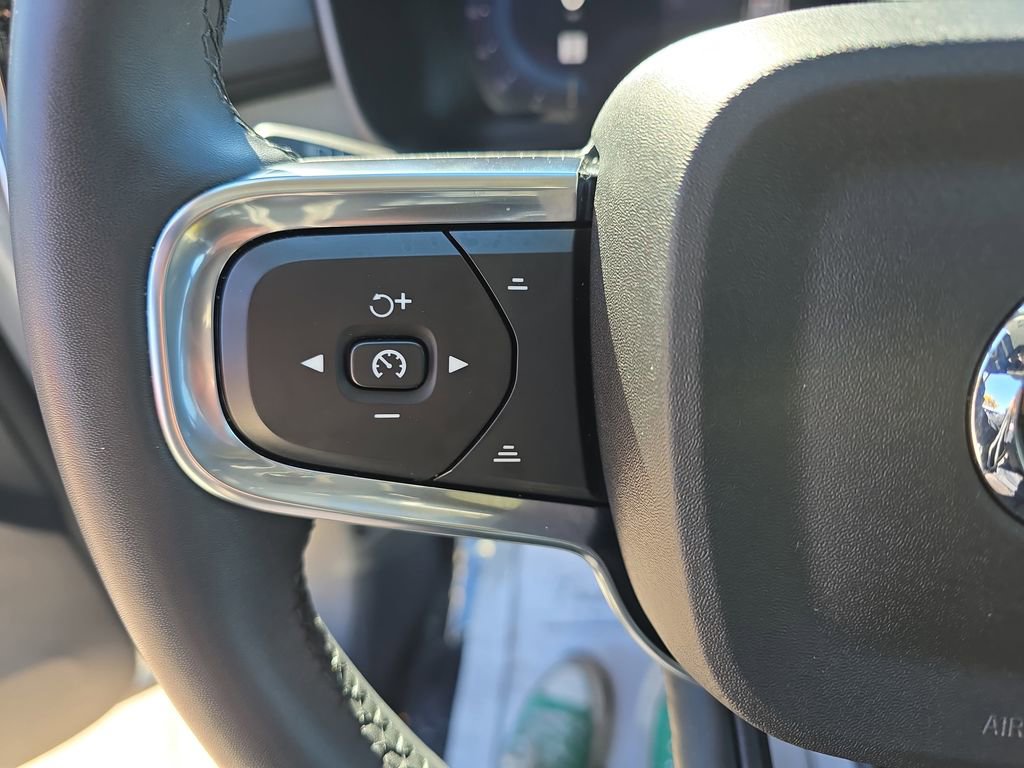 Used 2023 Volvo XC40 B5 Plus w/ Driver Assist Package image 22