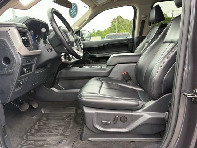 Used 2024 Ford Expedition XLT AWD/4WD image 9