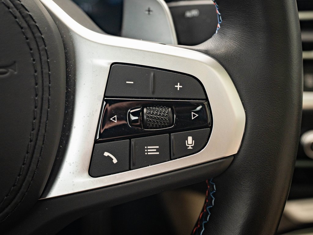 Used 2024 BMW X4 M40i w/ Premium Package image 25