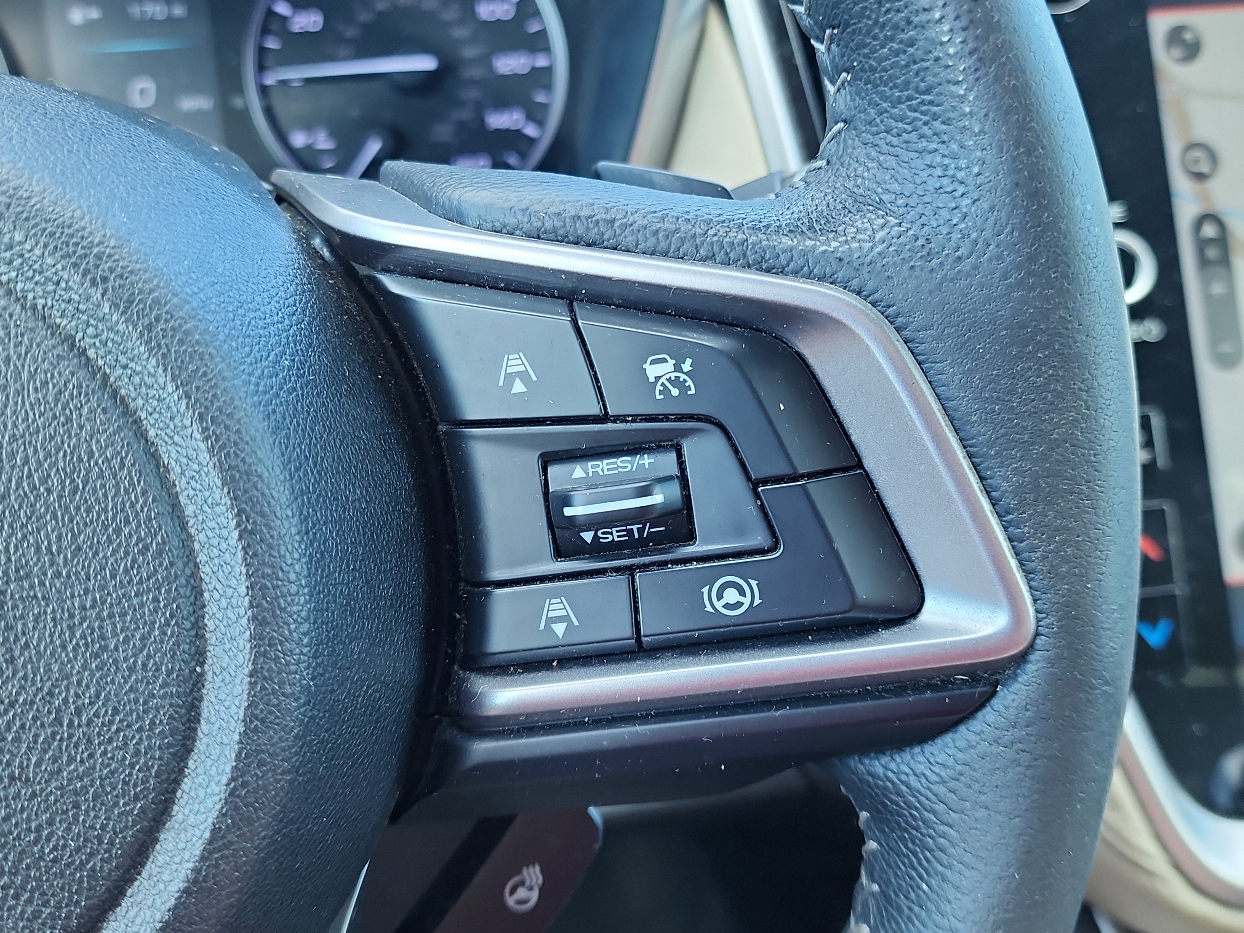 Used 2020 Subaru Outback Limited image 21