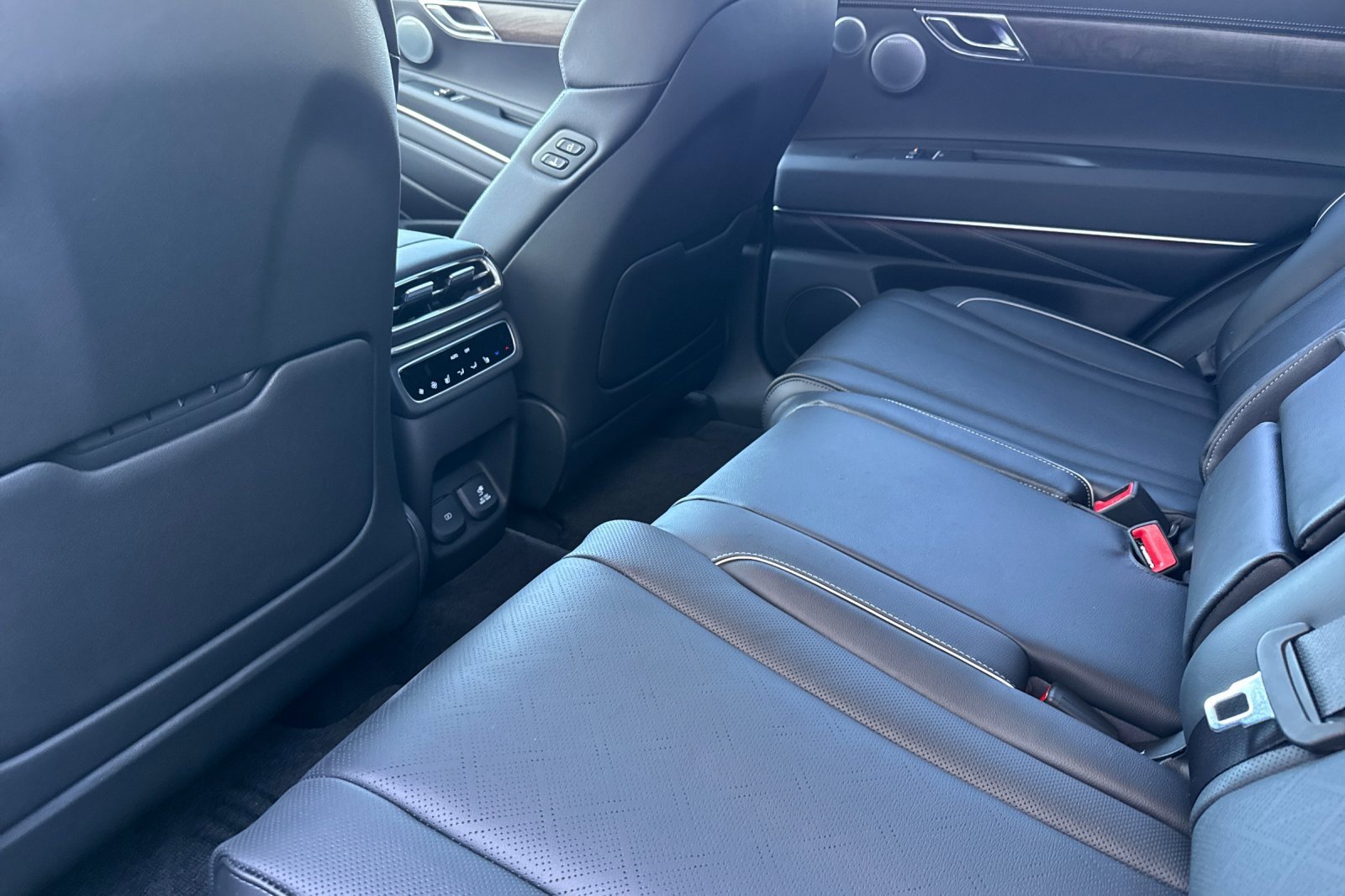 New 2026 Genesis GV80 3.5T Advanced image 12