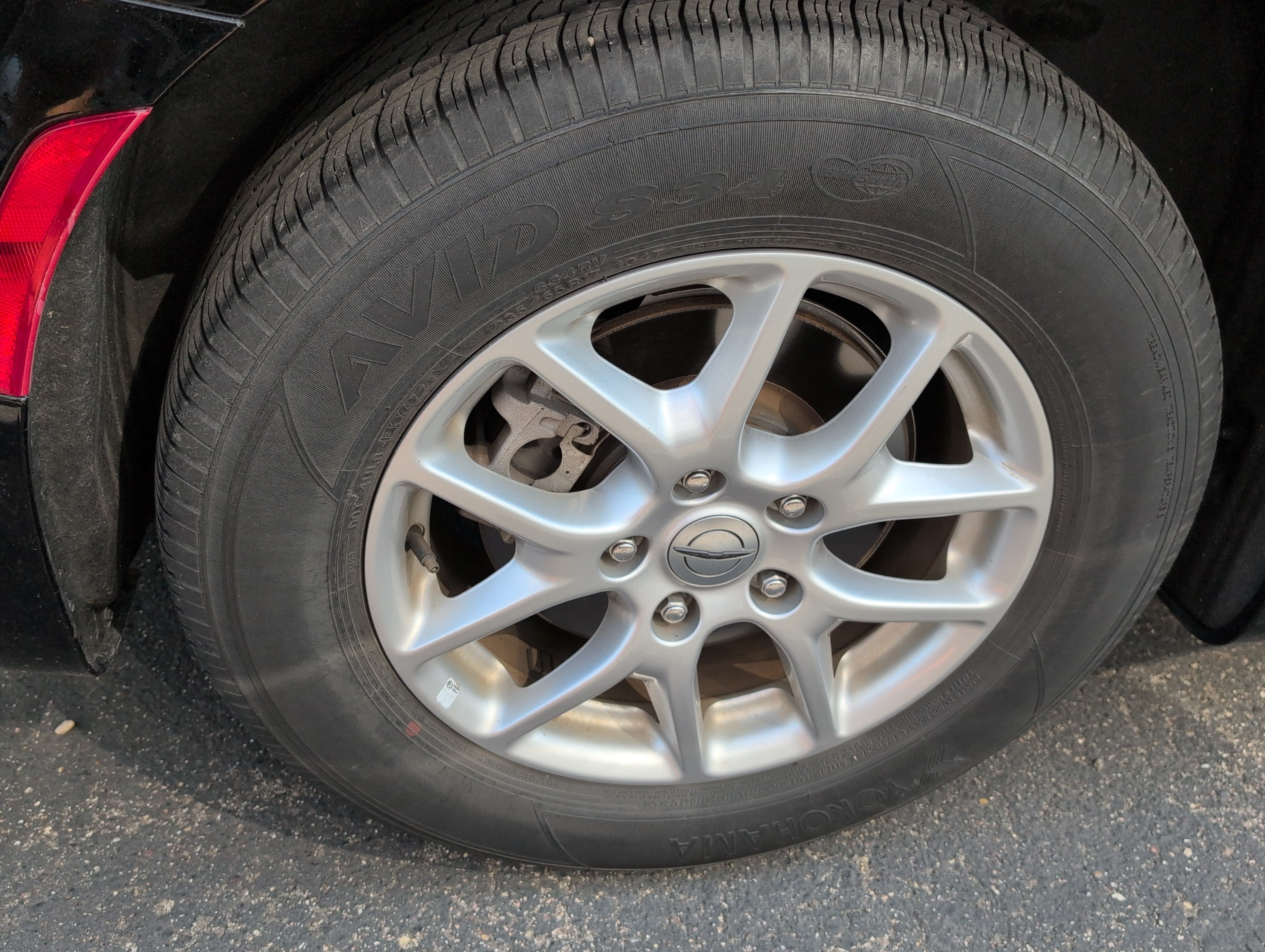 Used 2024 Chrysler Pacifica Touring-L FWD image 6