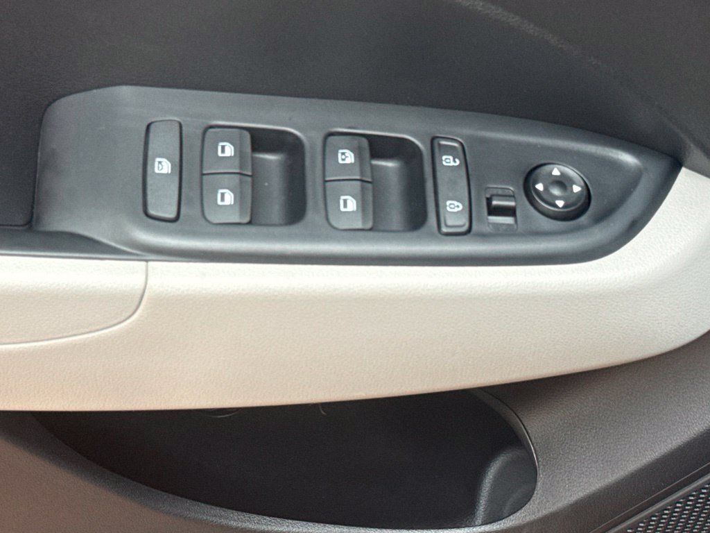 New 2026 Hyundai Venue SEL FWD image 22