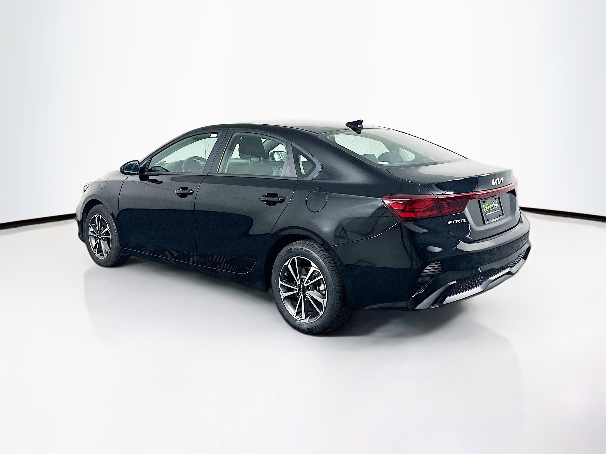 Used 2024 Kia Forte LXS image 5