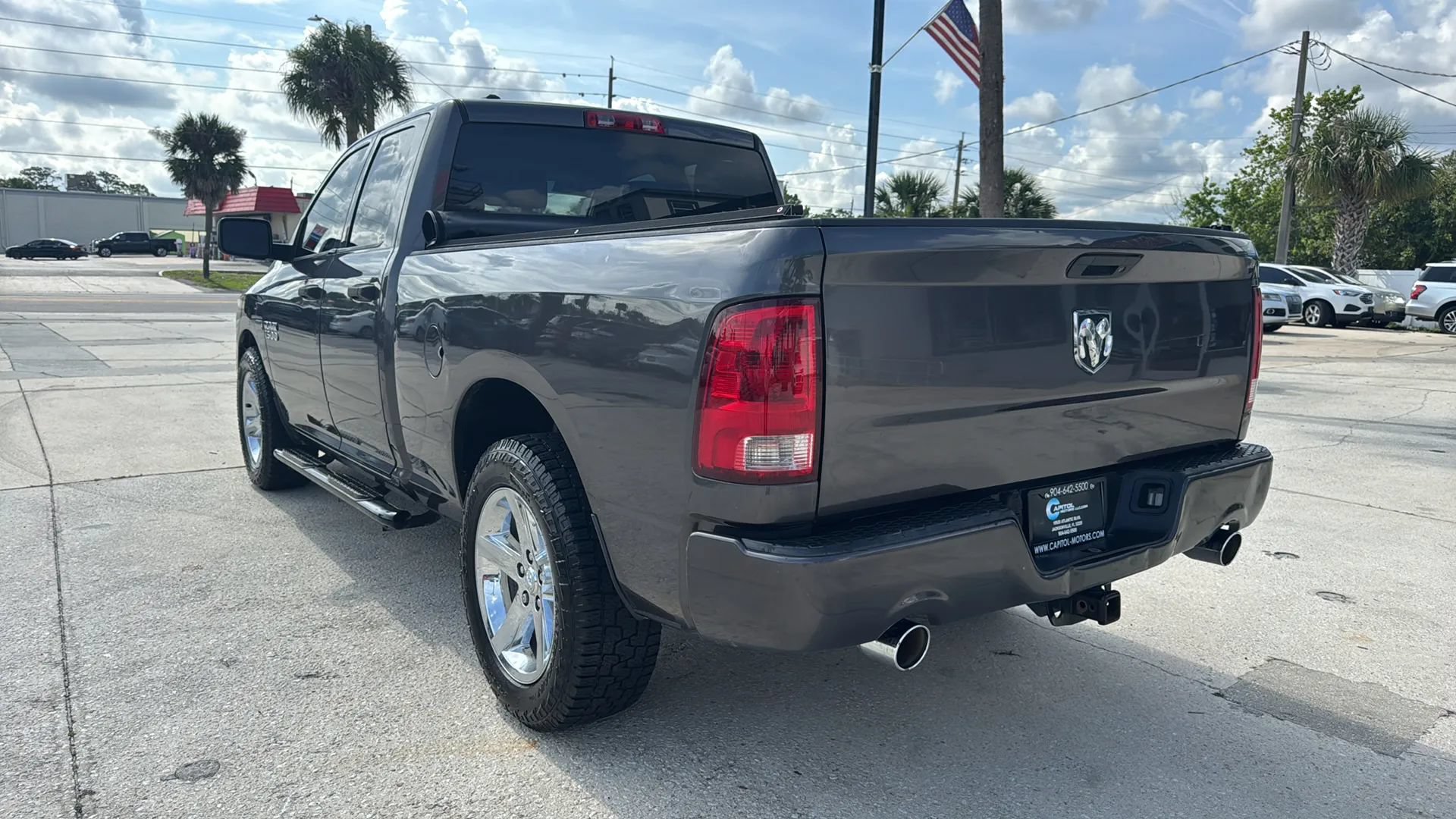 Used 2014 RAM 1500 Express RWD image 3