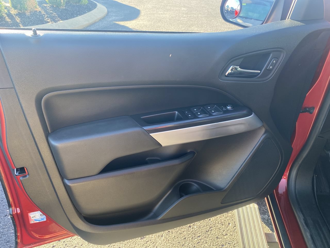 Used 2022 Chevrolet Colorado LT w/ Luxury Package RWD image 21