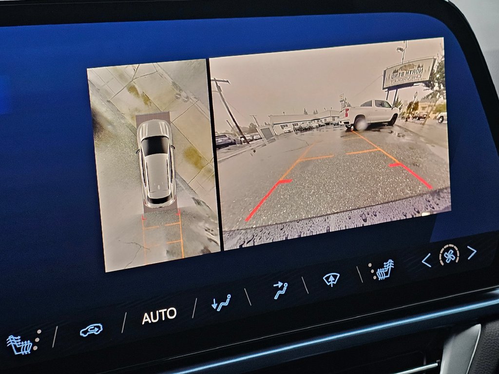 Used 2024 Chevrolet Equinox EV LT AWD/4WD image 28