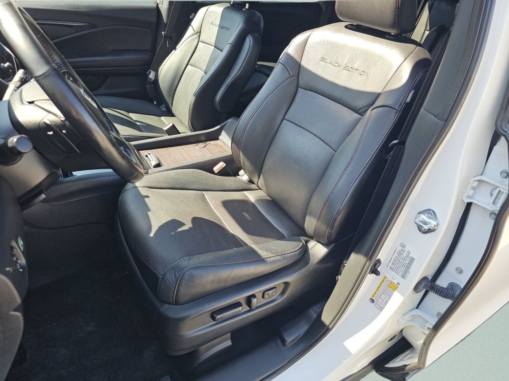 Used 2021 Honda Pilot Black Edition image 6