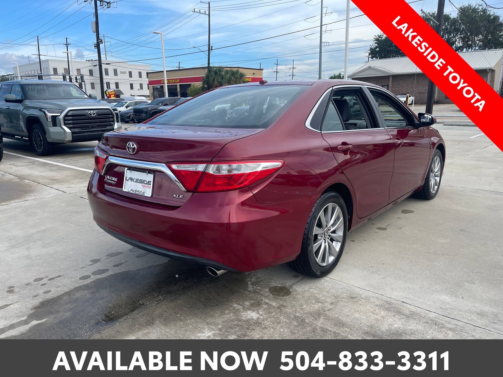 Used 2017 Toyota Camry XLE w/ Moonroof Package FWD image 5