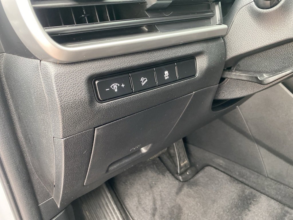 Used 2023 Kia Telluride LX image 28