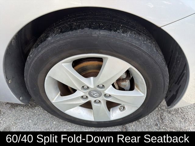 Used 2013 Hyundai Elantra GLS w/ Preferred Pkg image 14