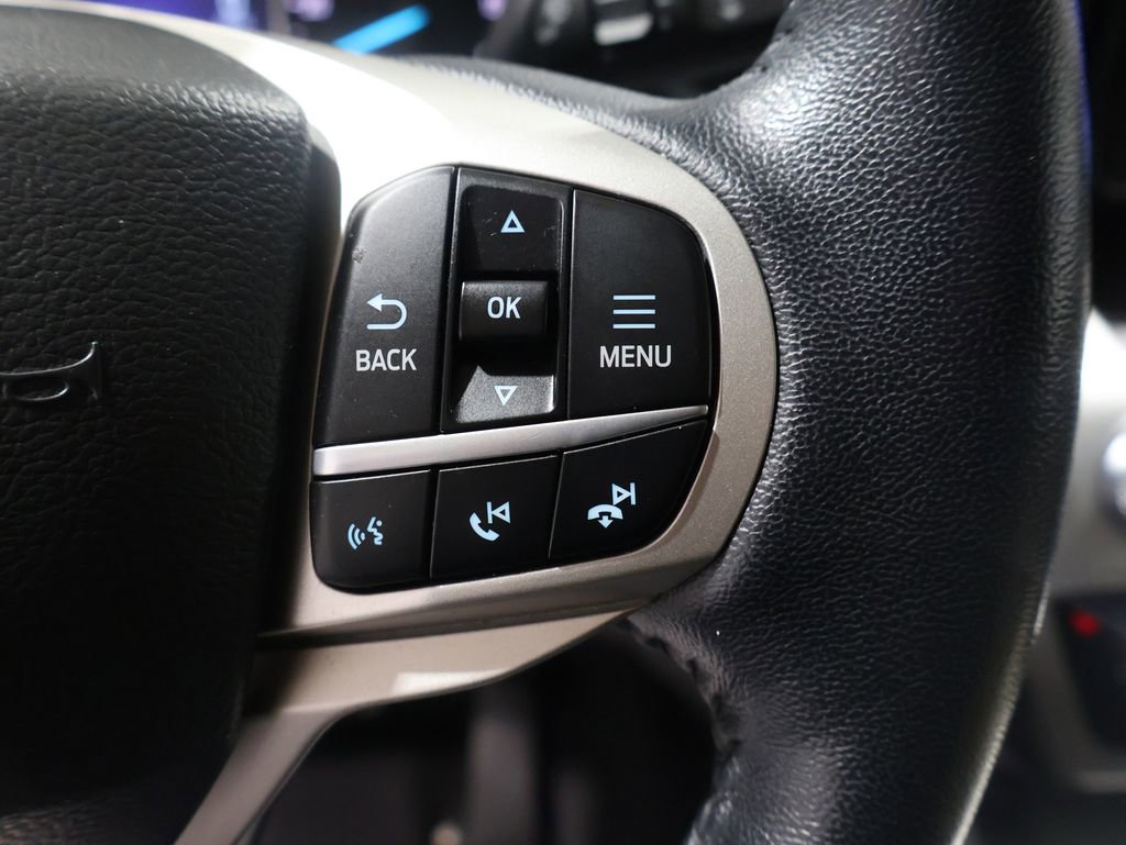 Used 2022 Ford Explorer XLT image 35