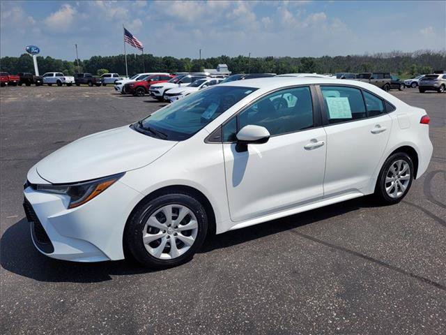 Used 2021 Toyota Corolla LE FWD image 1